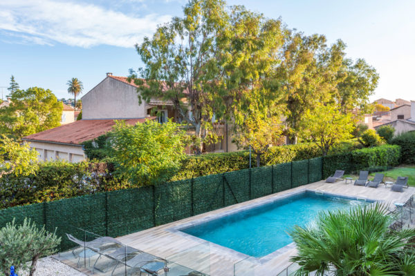 33 - Best Western Plus Hyeres Cote d'Azur piscine jardin patio terrasse solarium