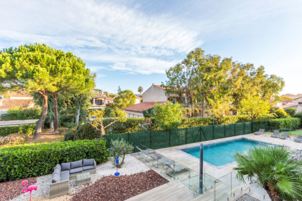 34 - Best Western Plus Hyeres Cote d'Azur piscine jardin patio terrasse solarium