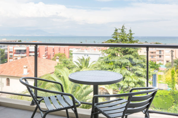 18 - Best Western Antibes Riviera chambre deluxe vue mer balcon