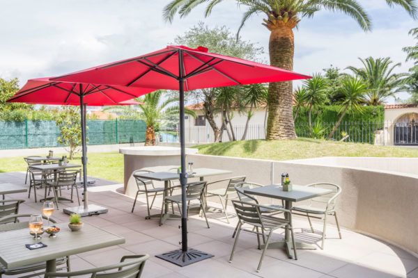 27 - Best Western Plus Antibes Riviera terrasse bar jardin